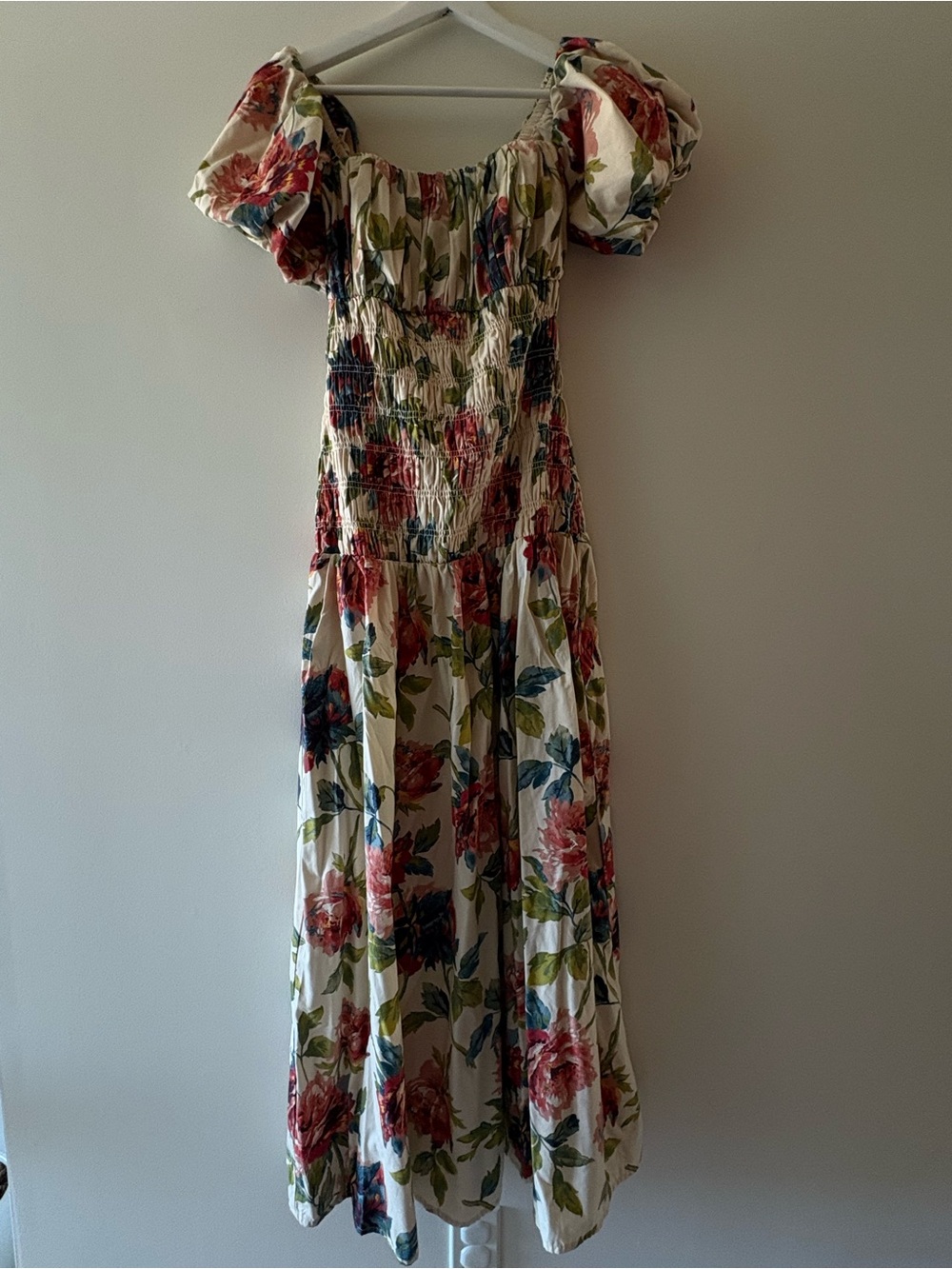 Abercrombie & Fitch Floral Puff-Sleeve Midi Dress Smocked Cream